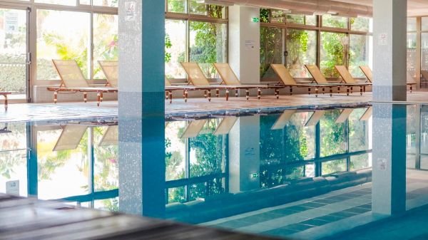 piscina coberta 9486