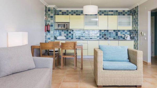 Apartamento de una habitación con vistas al mar, cocina